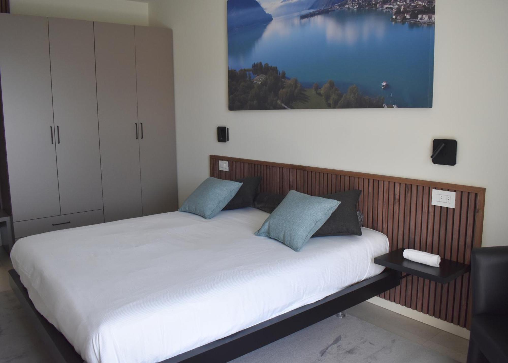 Baia Delle Rose Via Roma 111 Apartment Costa Volpino Ngoại thất bức ảnh