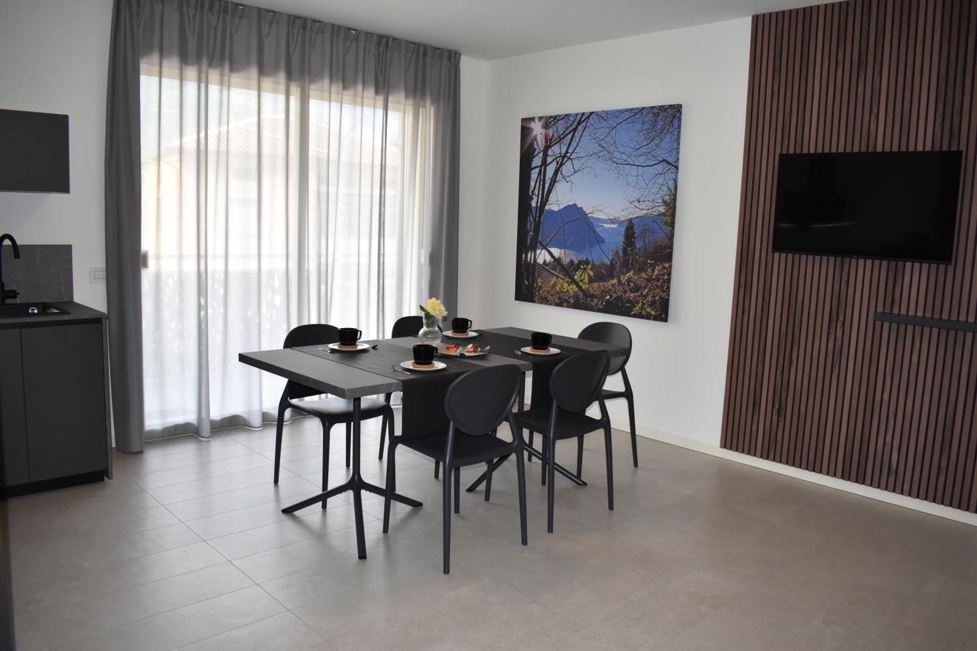 Baia Delle Rose Via Roma 111 Apartment Costa Volpino Ngoại thất bức ảnh
