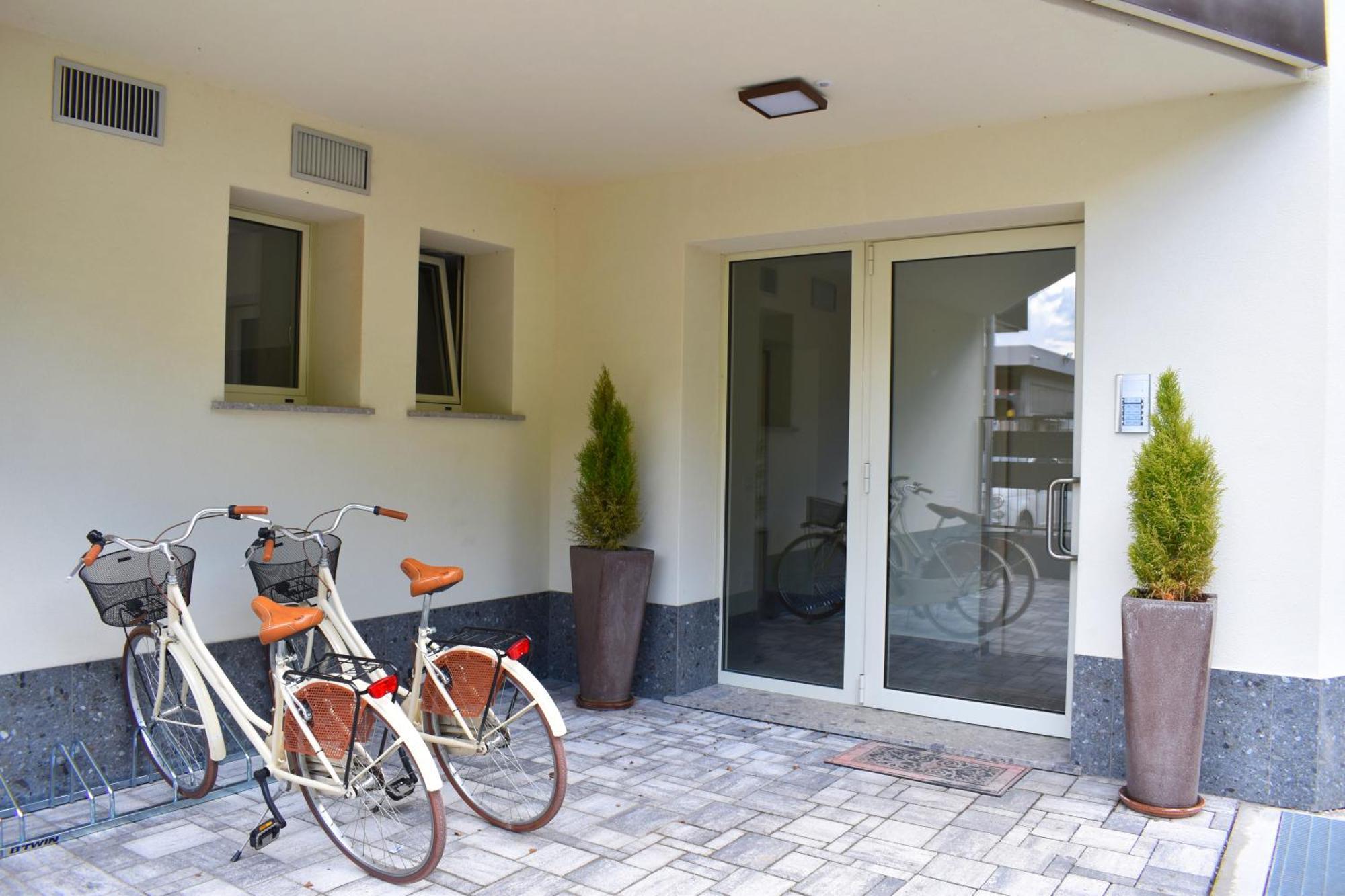 Baia Delle Rose Via Roma 111 Apartment Costa Volpino Ngoại thất bức ảnh