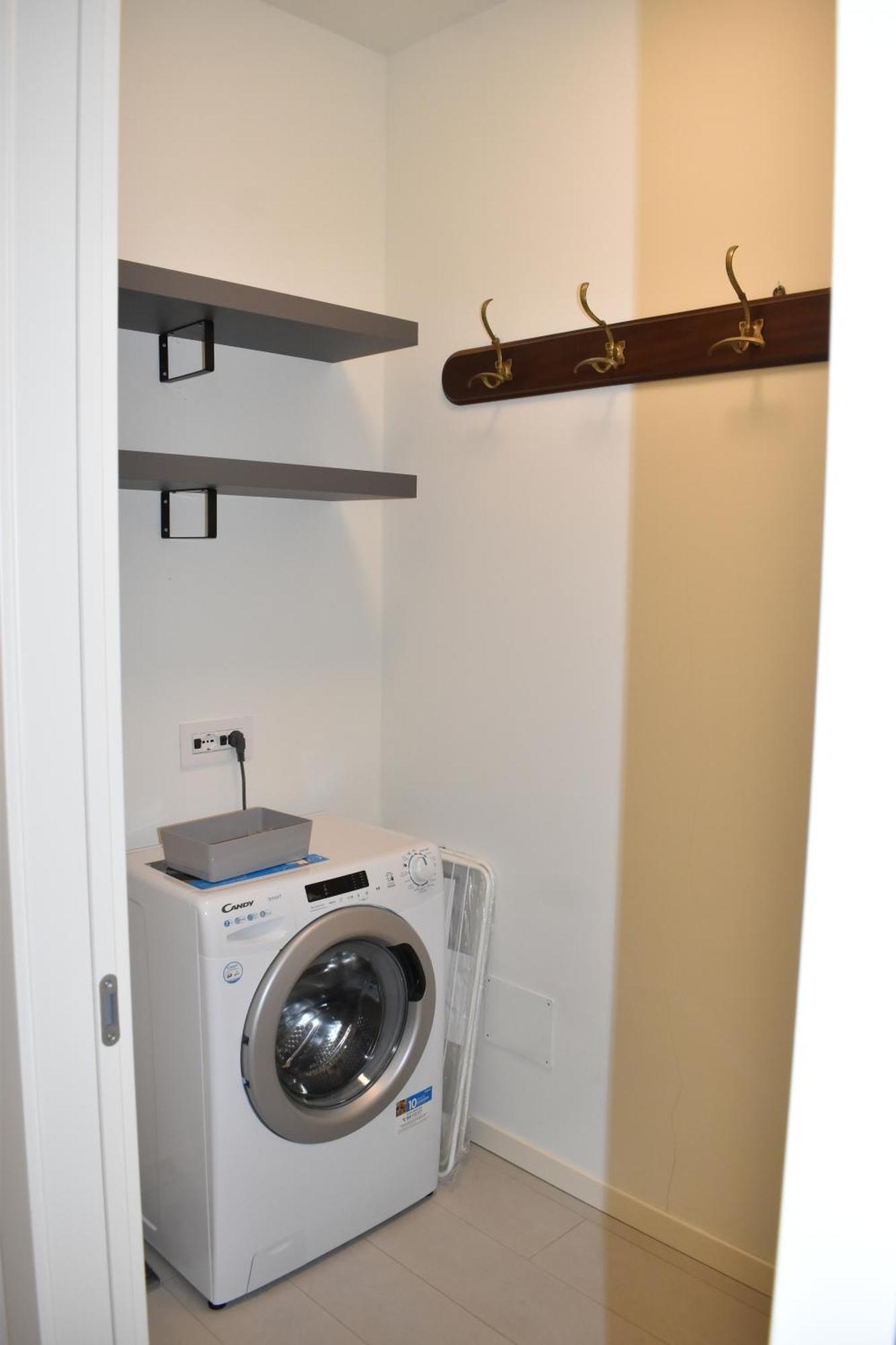 Baia Delle Rose Via Roma 111 Apartment Costa Volpino Phòng bức ảnh